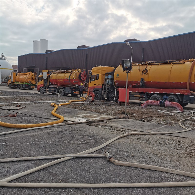 马尔康污水池清理