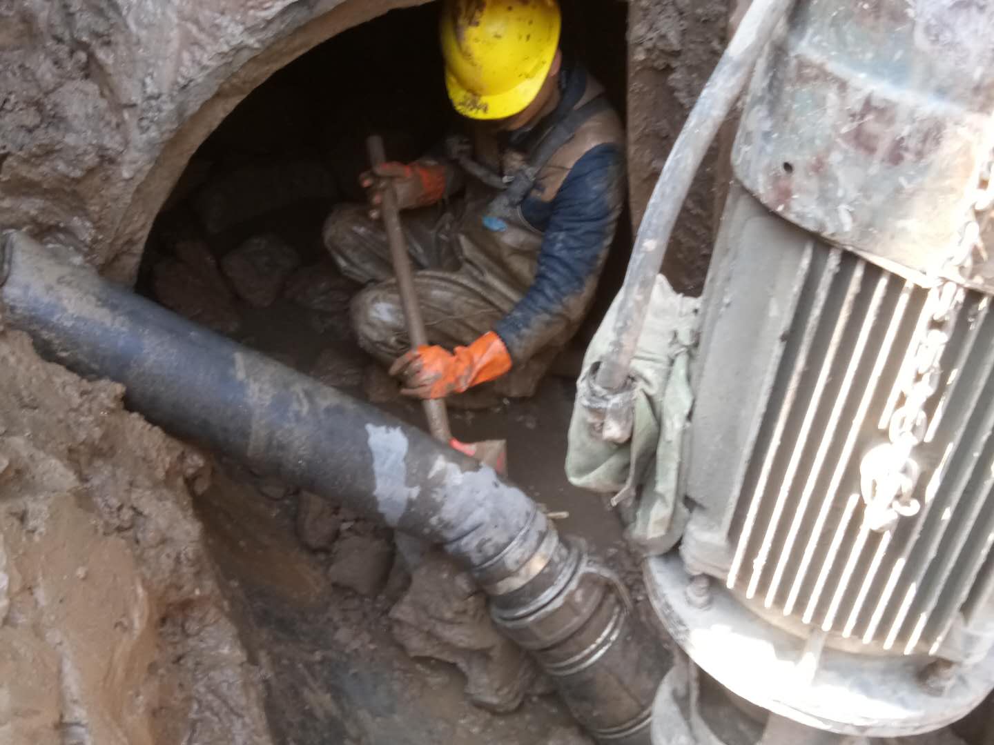 马尔康管道清淤